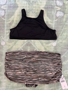 BUY 1 GET 1 50% OFF
High Cut Scuba Mini Skirt Bikini Bottom M